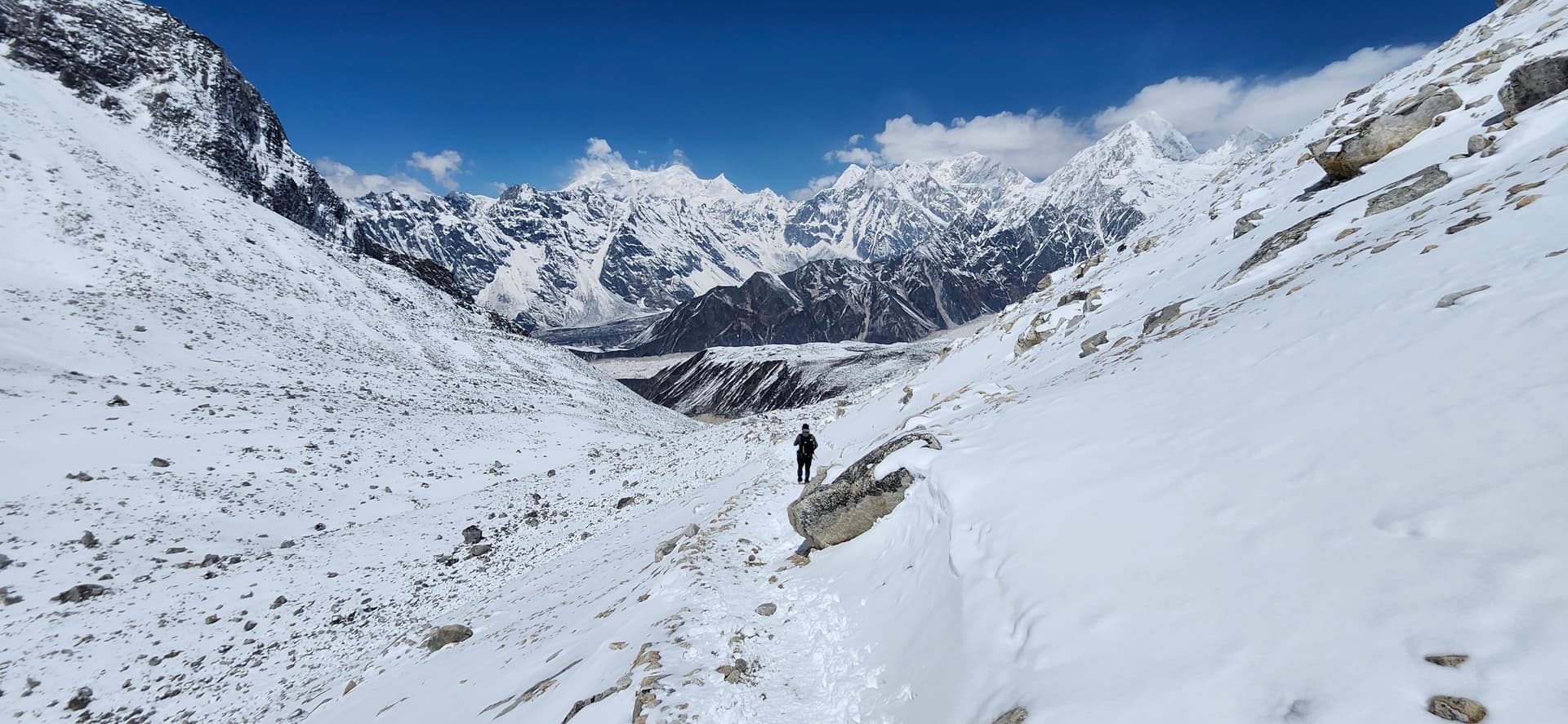 Manaslu Circuit Trek Guidebook