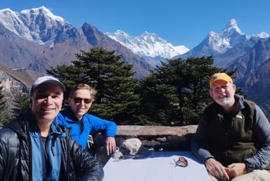 Everest-view-hotel acclimatization day hike from Namche