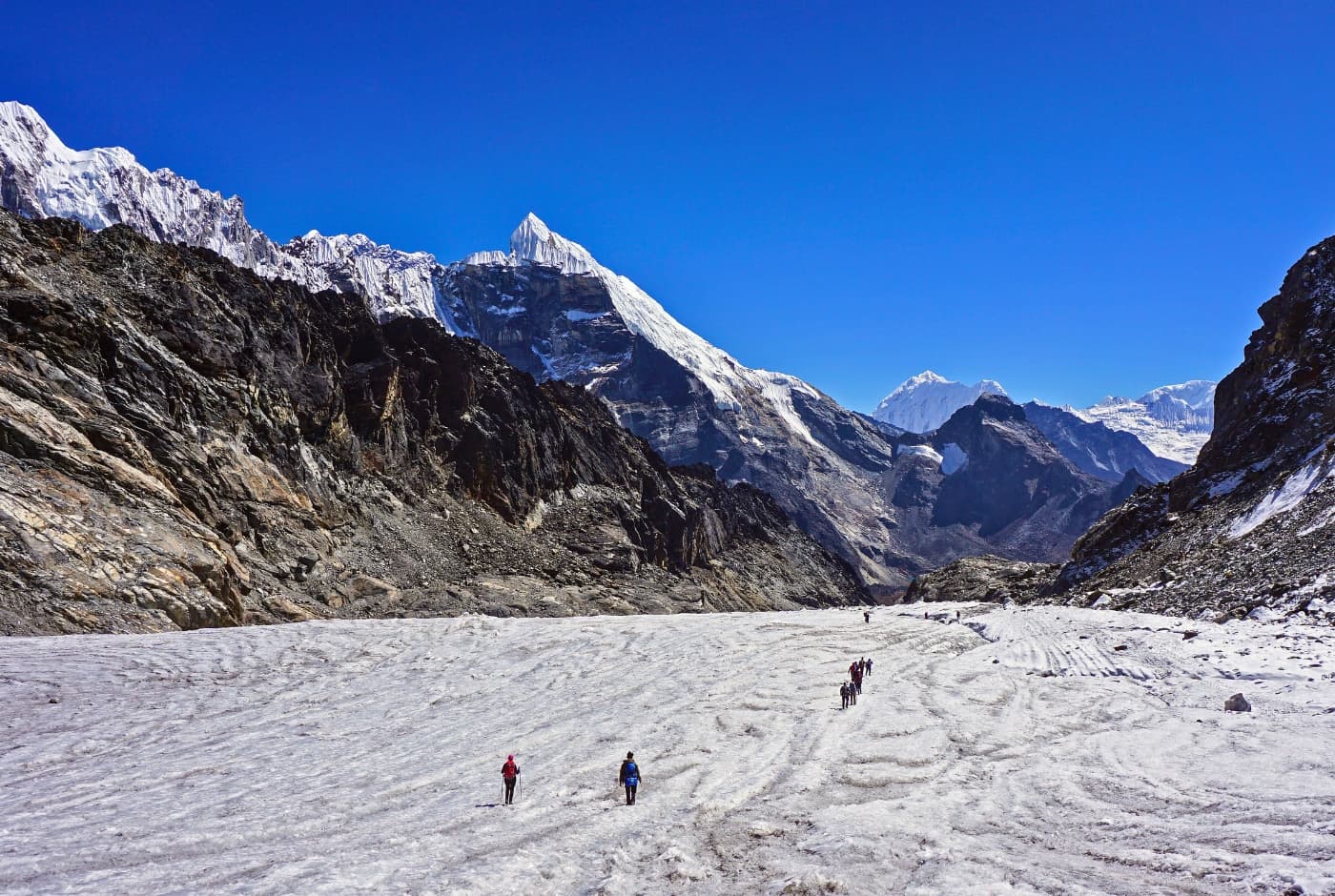 Travellers (EBC with Gokyo Lake trek)