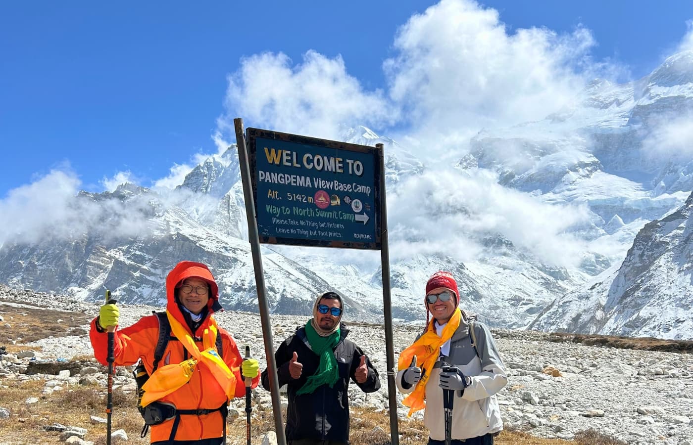 Can i go solo trekking to kanchenjunga base camp