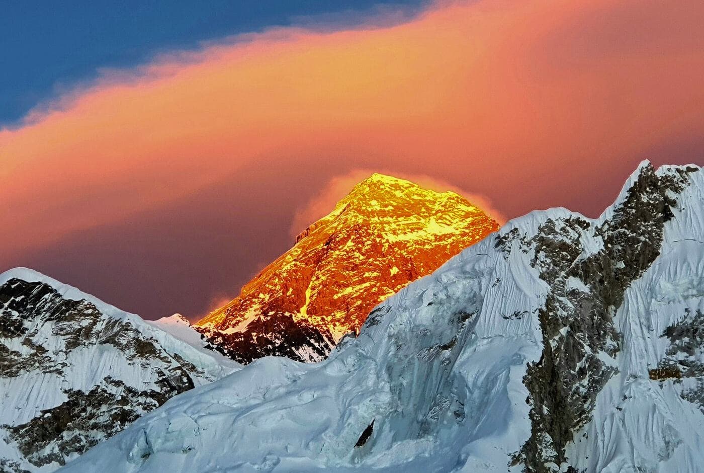 Best sunrise view of the world  Mount Everest