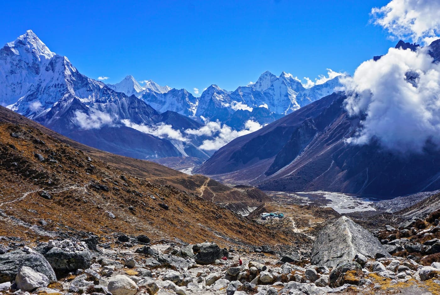 Stunning clear views on the route to Everest