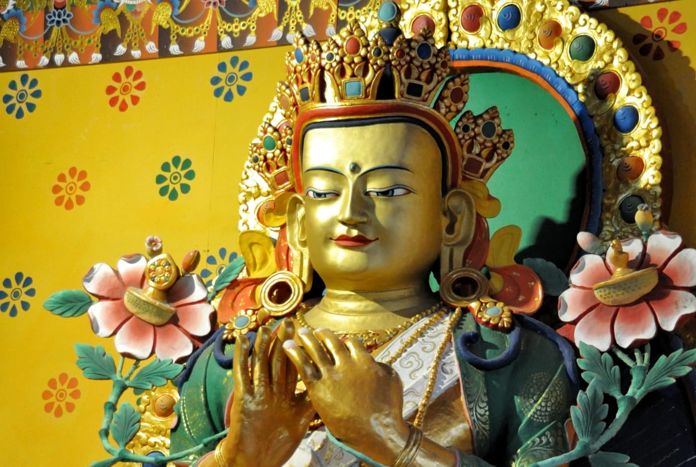 Buddha Golden Statue