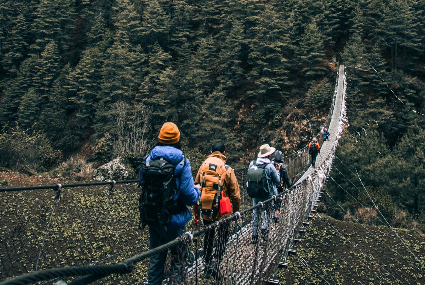 Between monjo to Jorsalle   suspension bridges in Everest