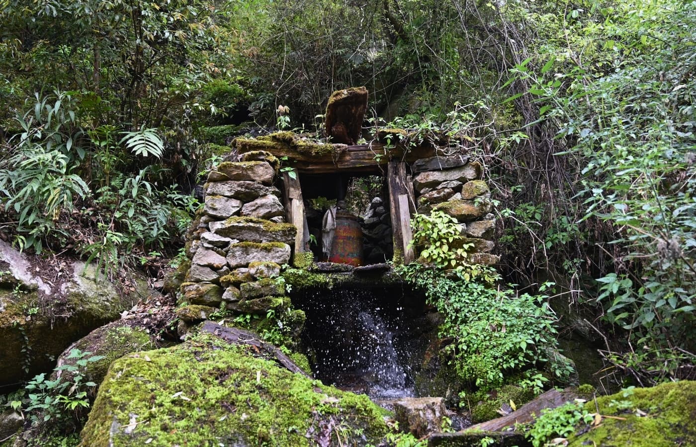 Drinking water in manaslu package
