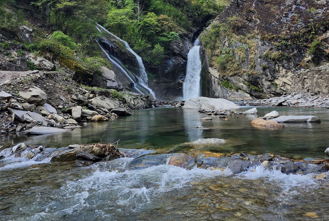 Way To Jagat And Its Surrounding